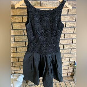 ‎White House black market little black dress
